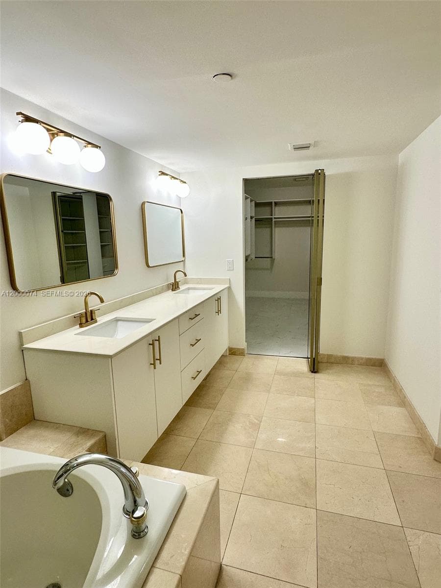 8925 Collins Ave 2J photo 24