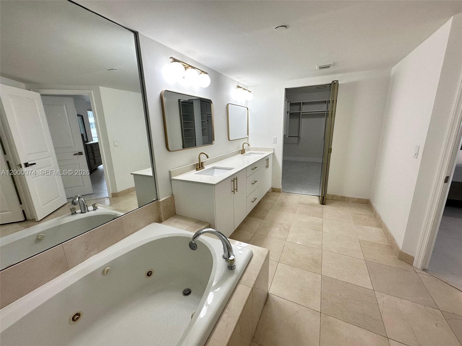 8925 Collins Ave 2J photo 25