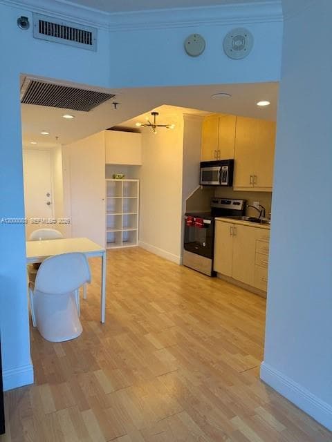 100 Lincoln Rd 615 photo 12