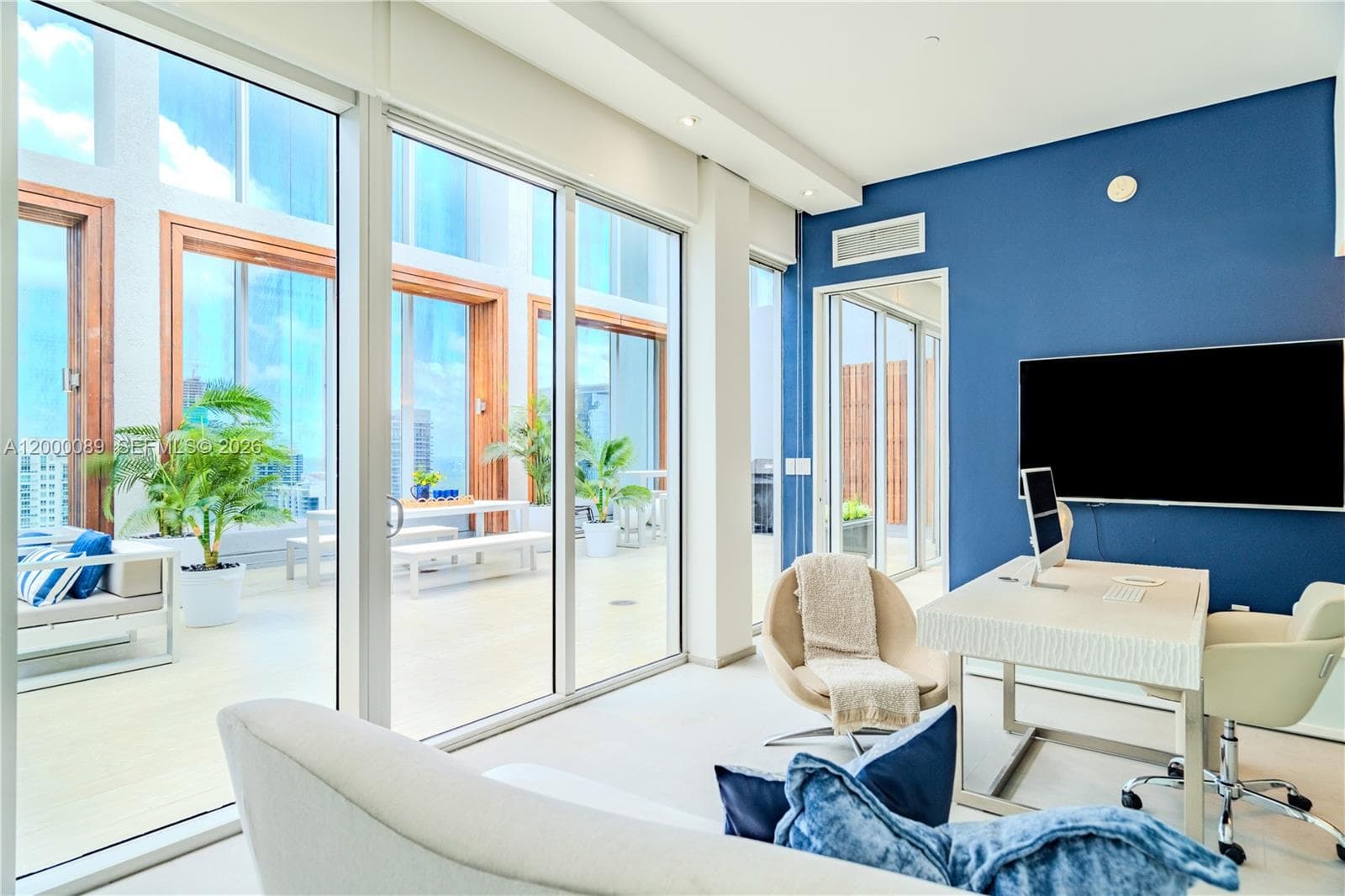 495 Brickell Ave PH-5703 photo 23