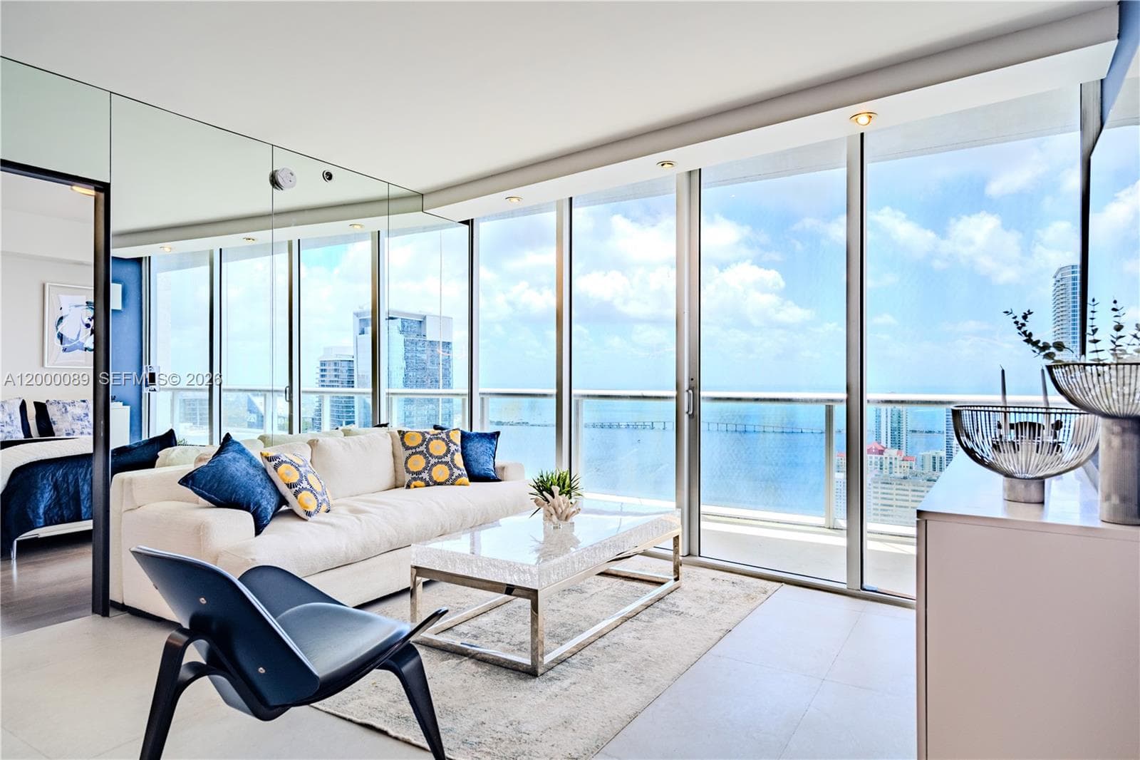 495 Brickell Ave PH-5703 photo 2