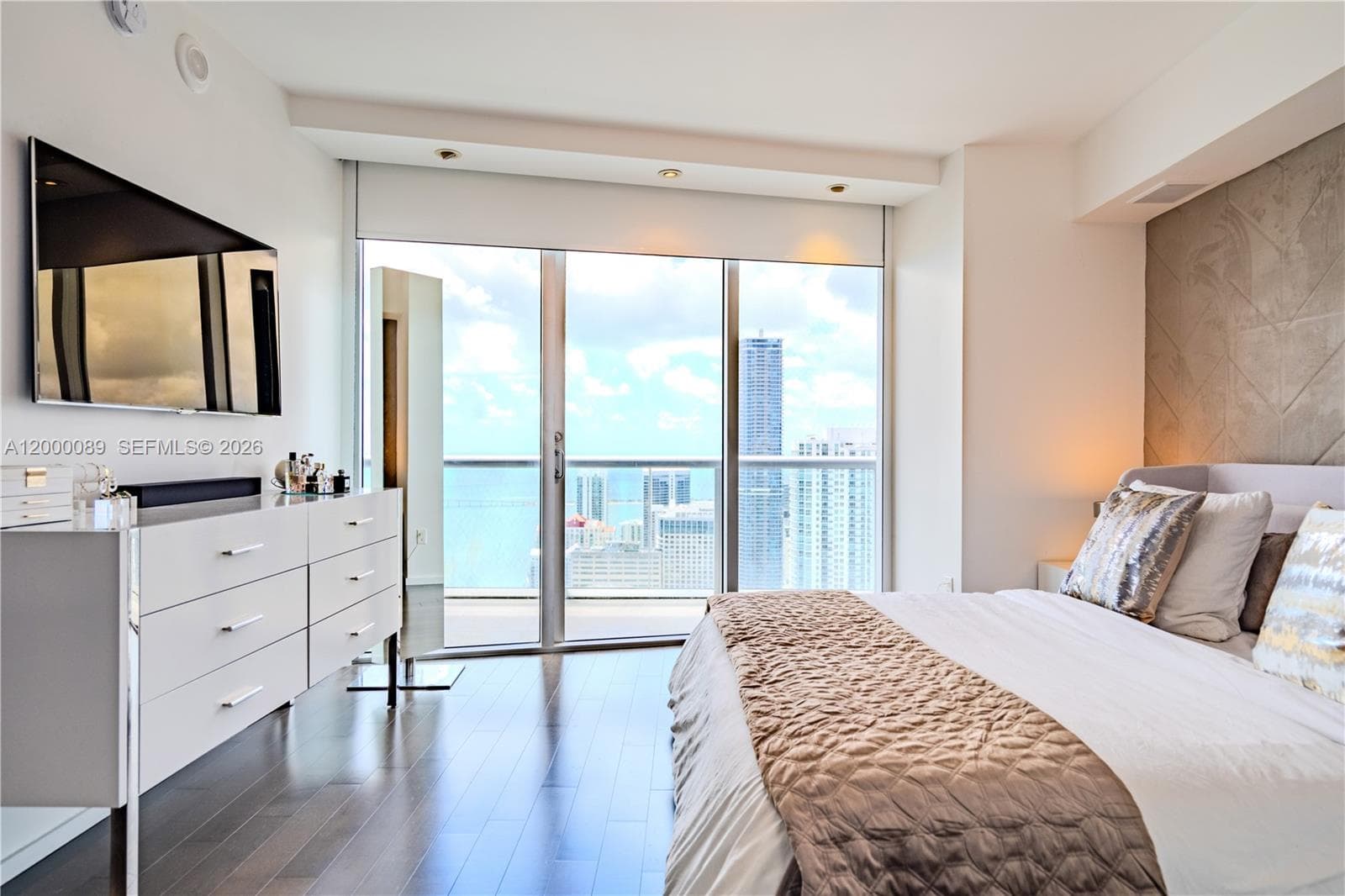 495 Brickell Ave PH-5703 photo 12