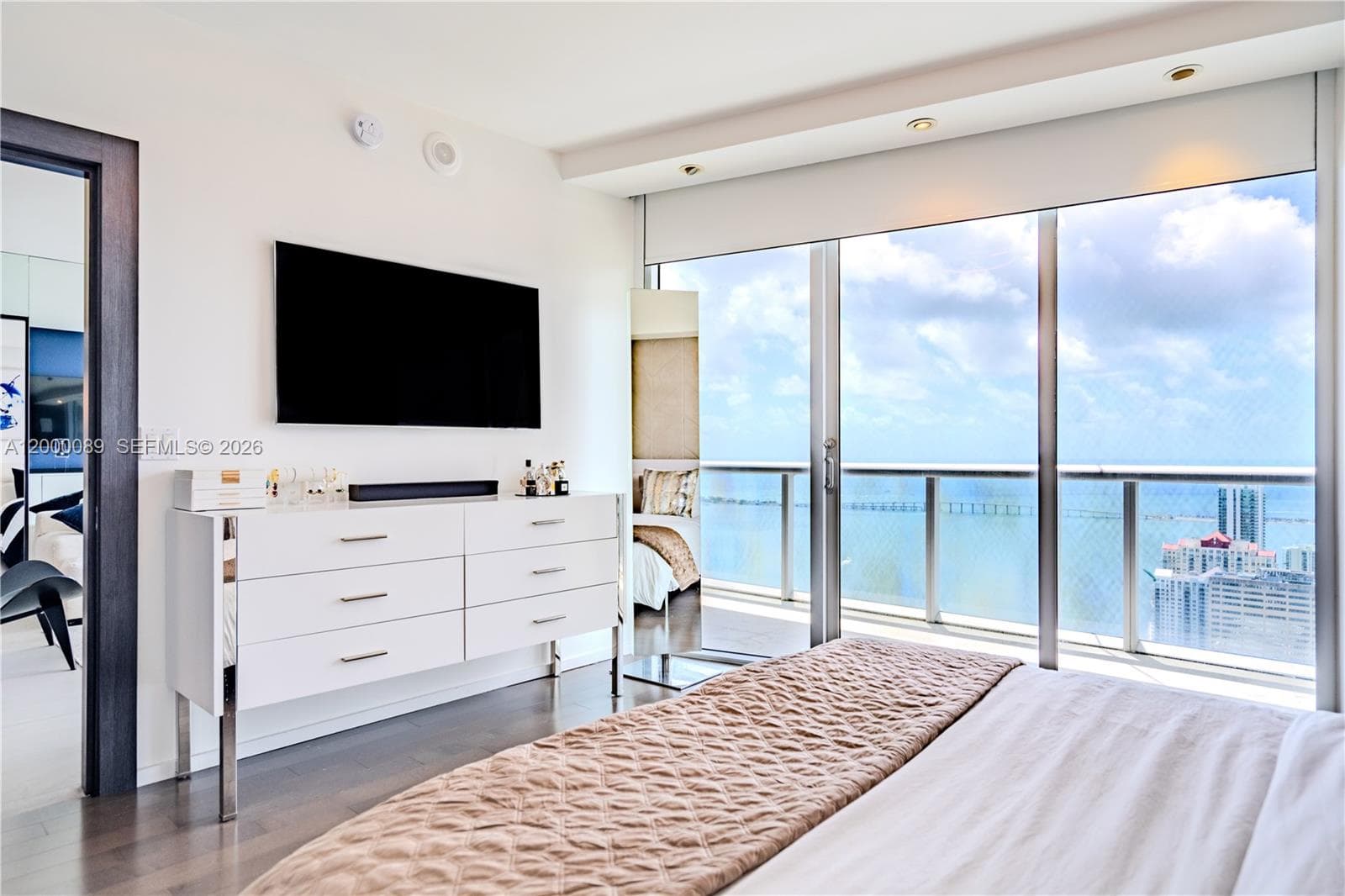 495 Brickell Ave PH-5703 photo 10