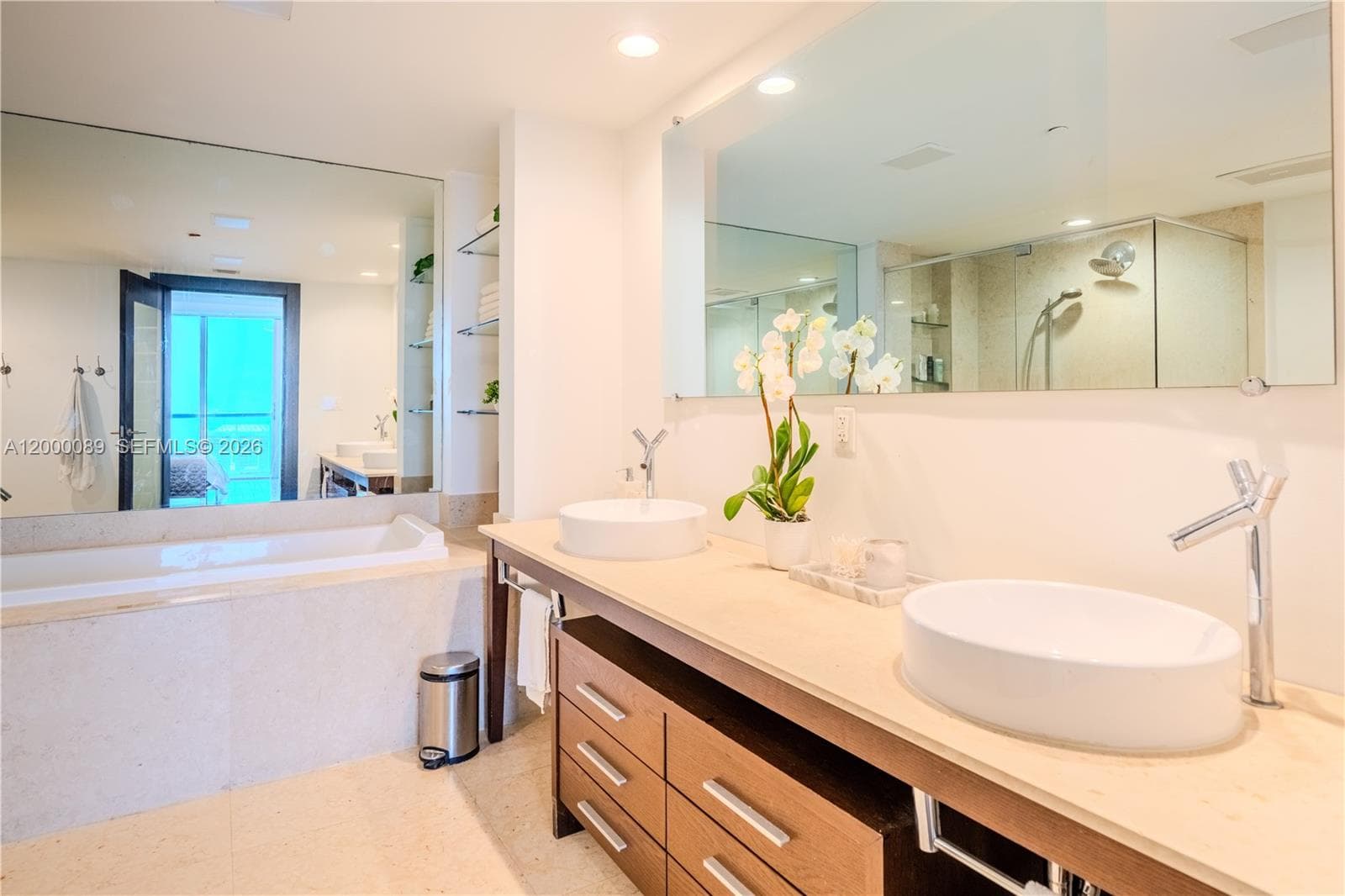 495 Brickell Ave PH-5703 photo 14