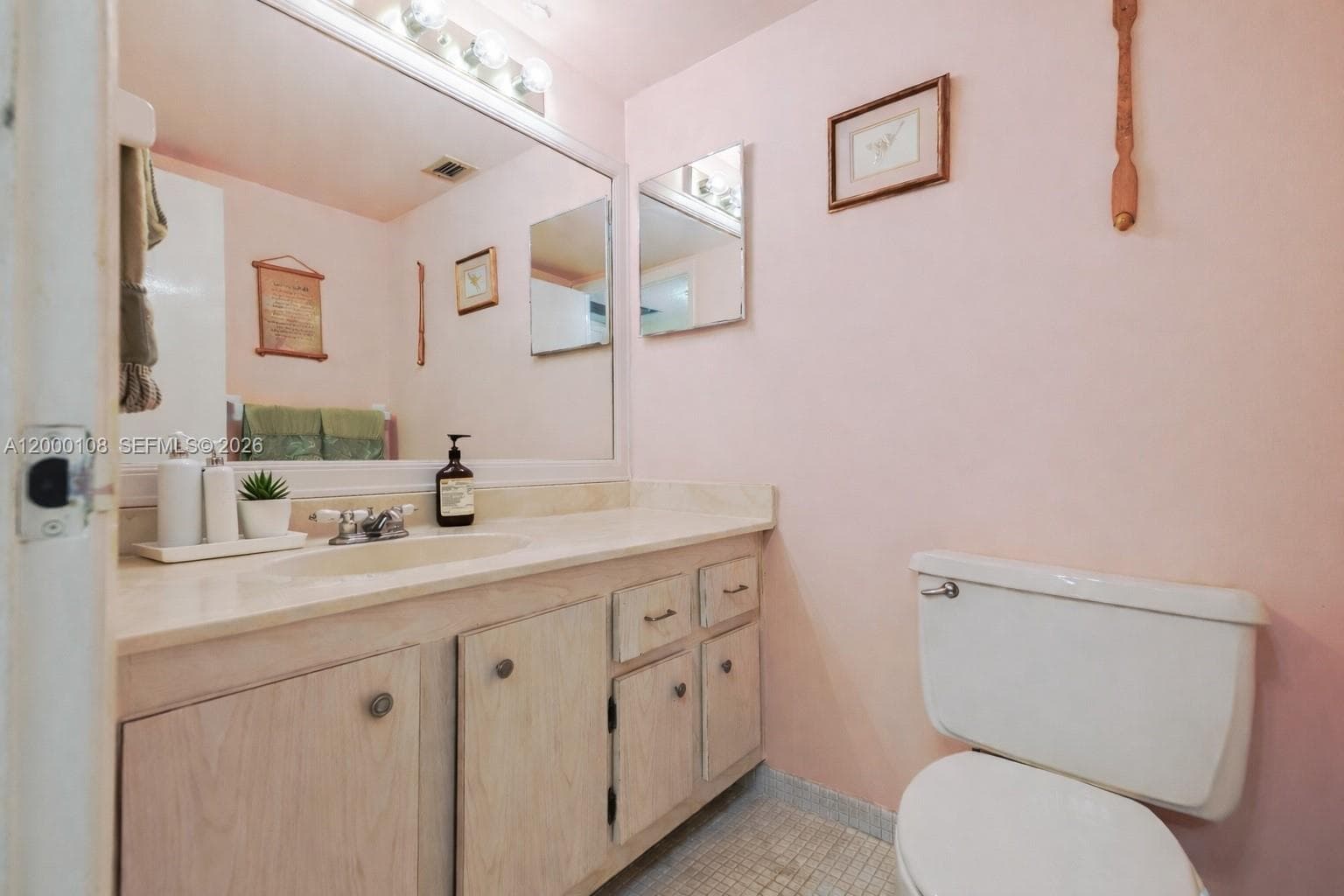 3800 Ocean Dr 409 photo 17