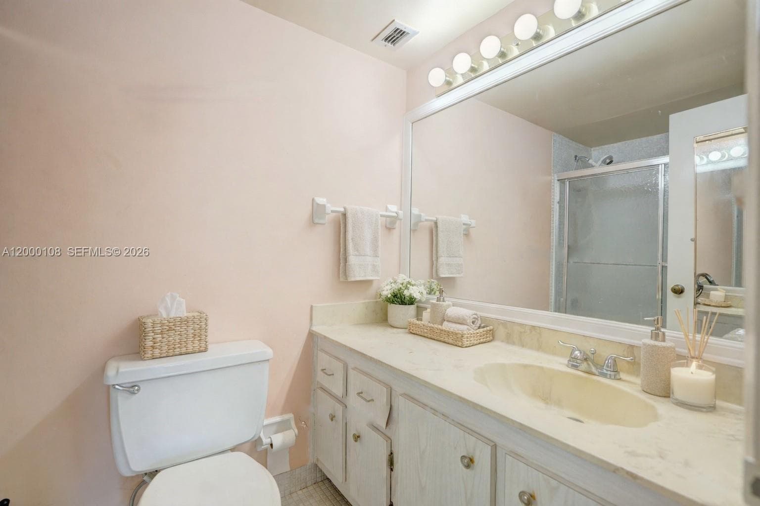 3800 Ocean Dr 409 photo 18