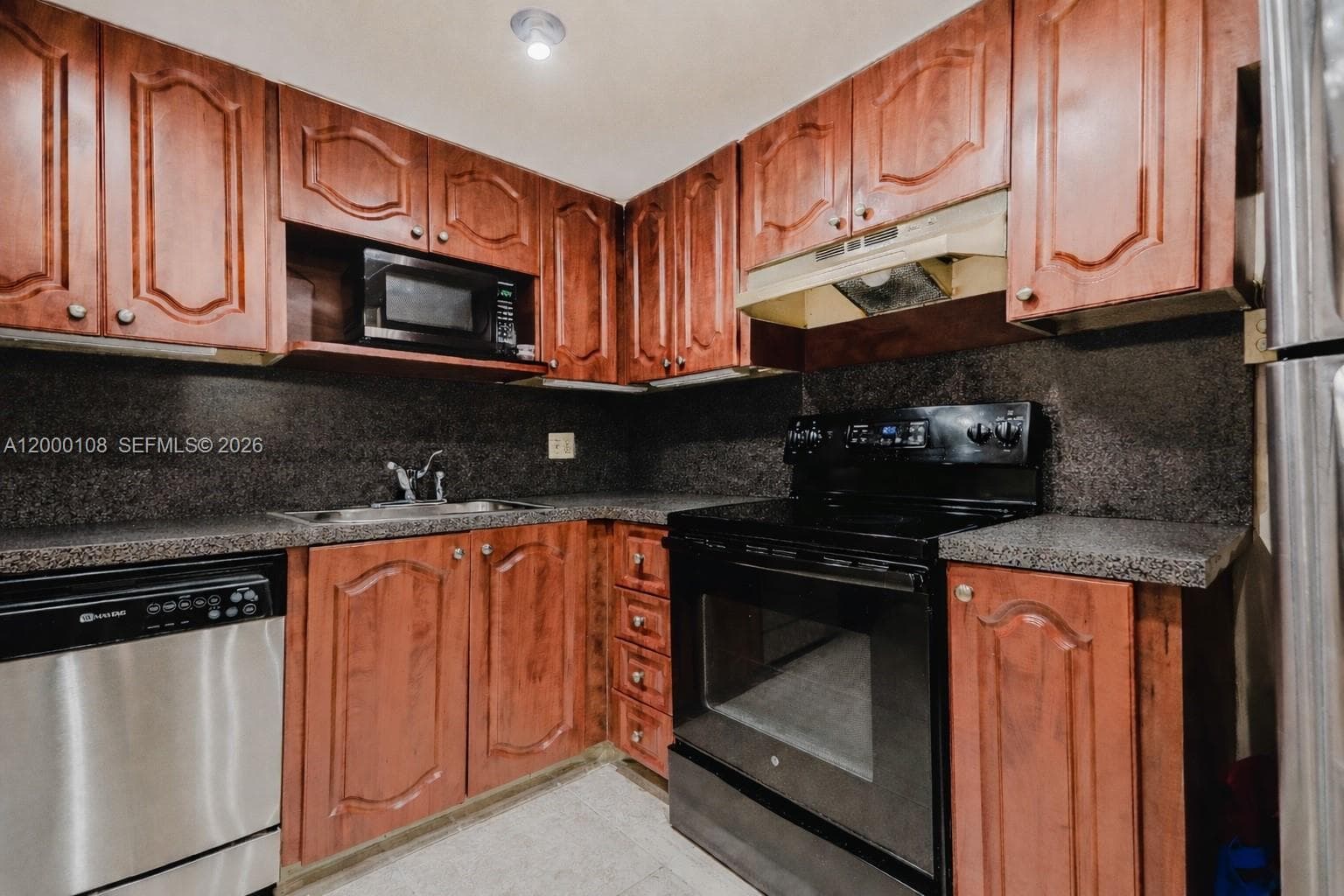 3800 Ocean Dr 409 photo 11