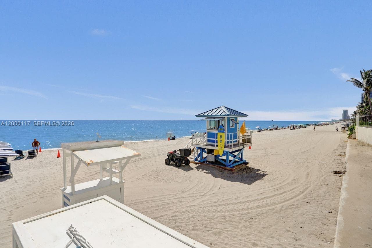 3725 Ocean Dr 306 photo 24