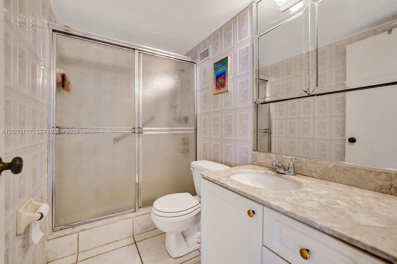 3725 Ocean Dr 306 photo 21