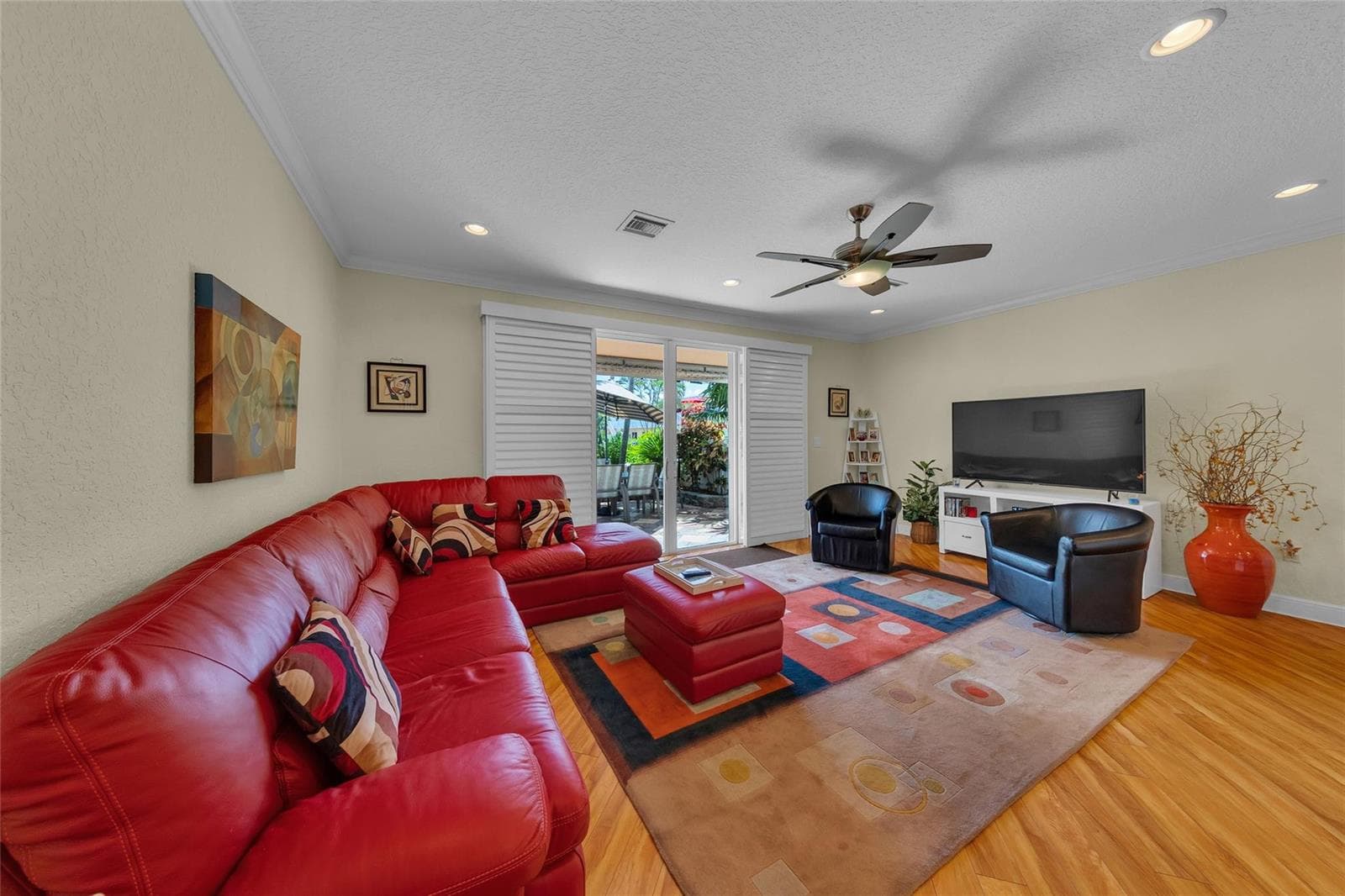 1327 SE 3rd Avenue photo 9