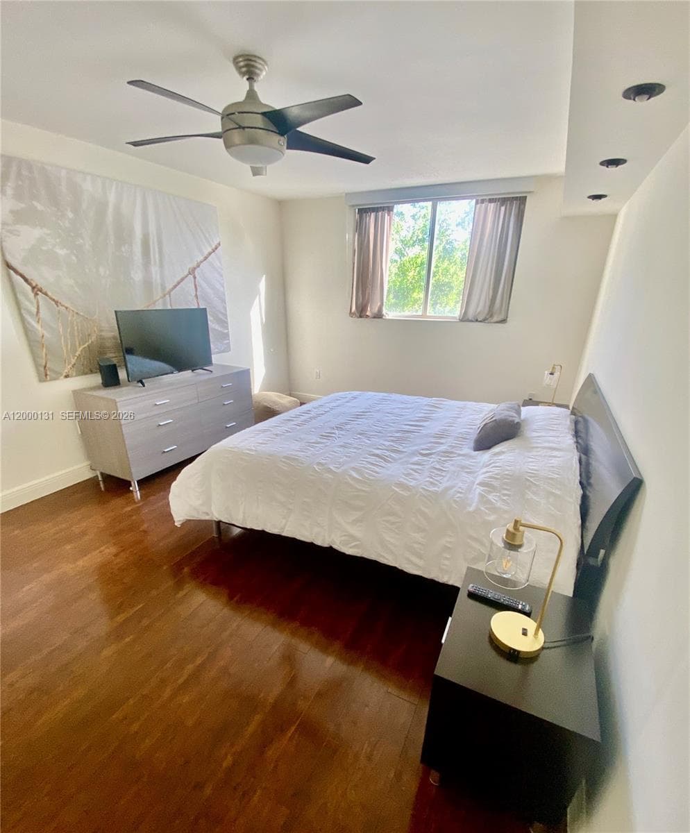 16590 26th Ave 202 photo 12