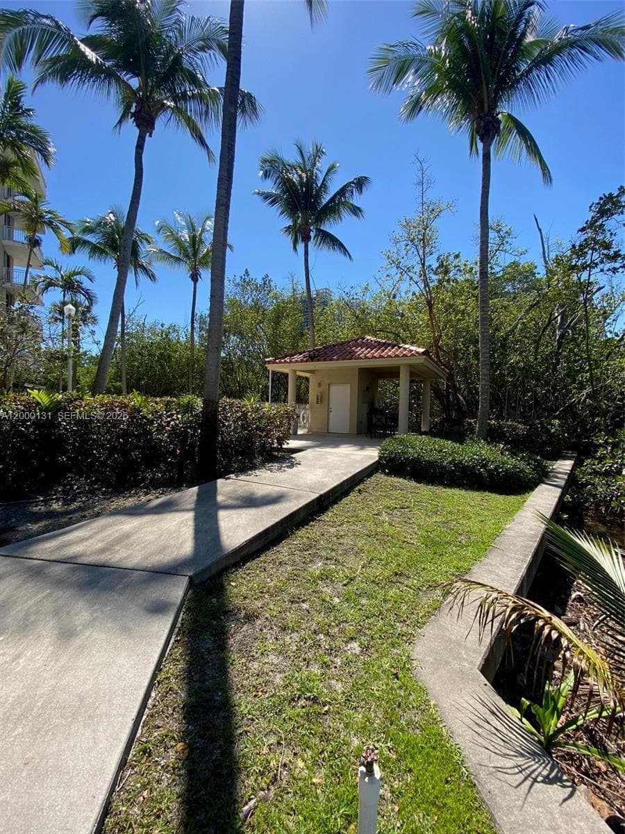 16590 26th Ave 202 photo 24