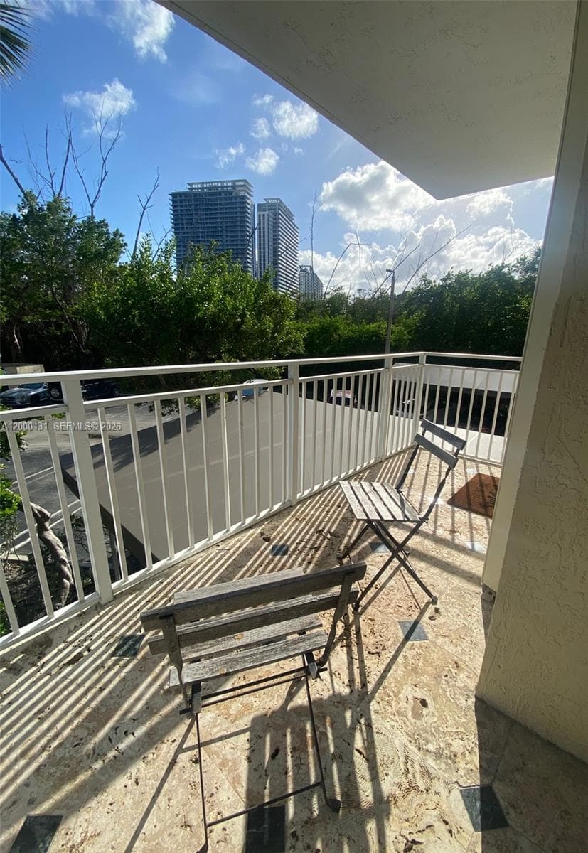 16590 26th Ave 202 photo 18