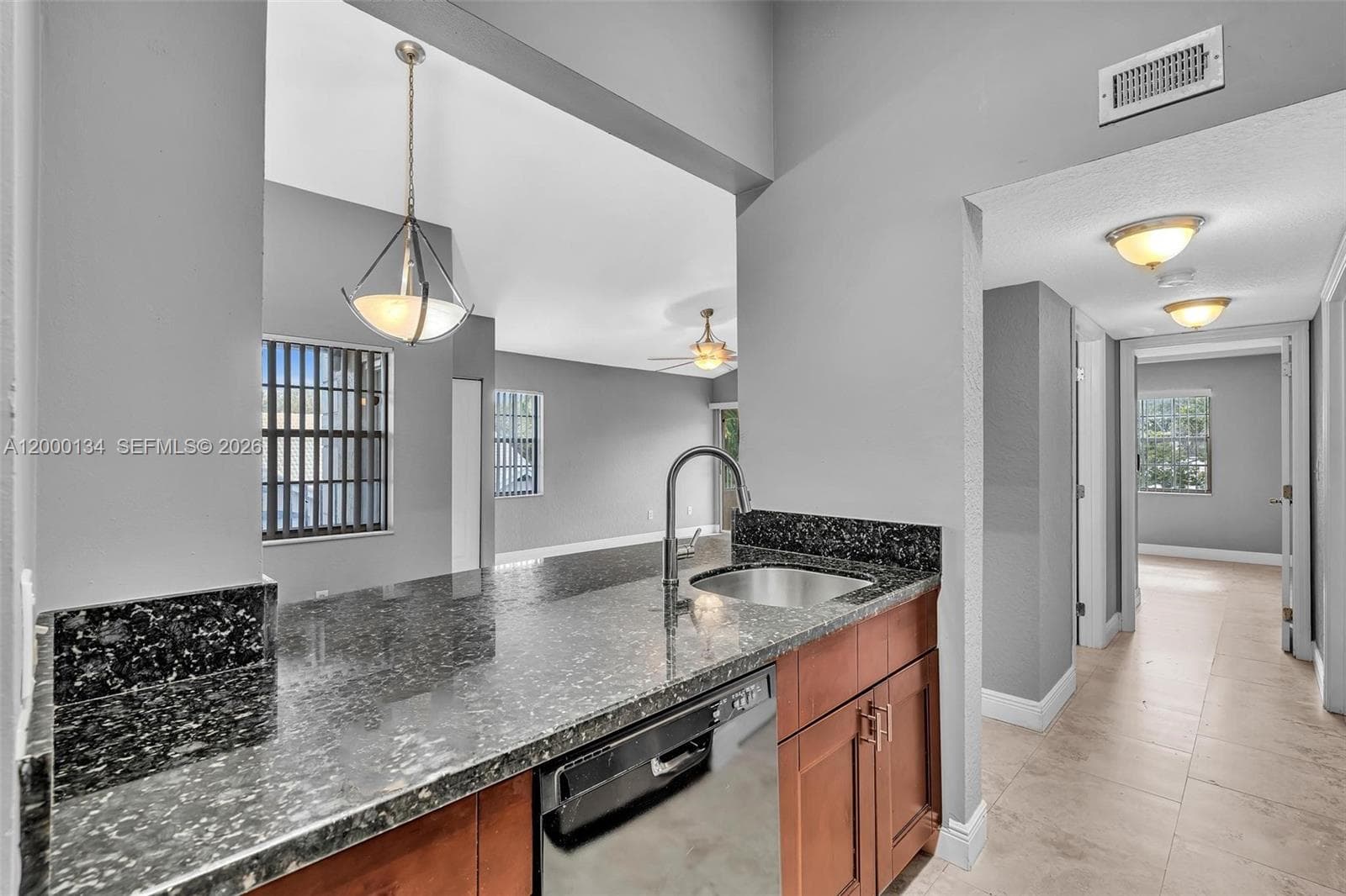 2881 Oakland Forest Dr 212 photo 2