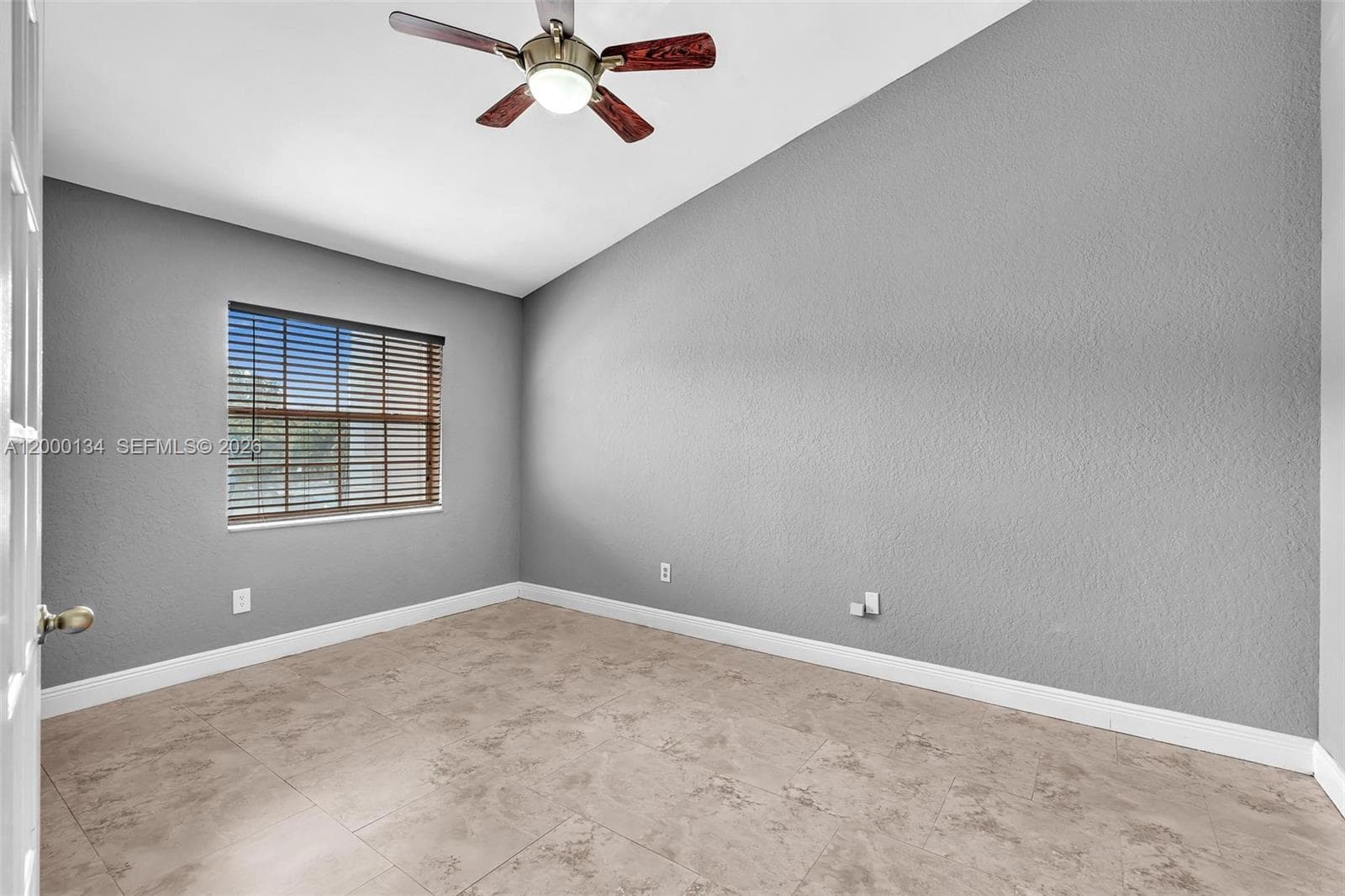 2881 Oakland Forest Dr 212 photo 17