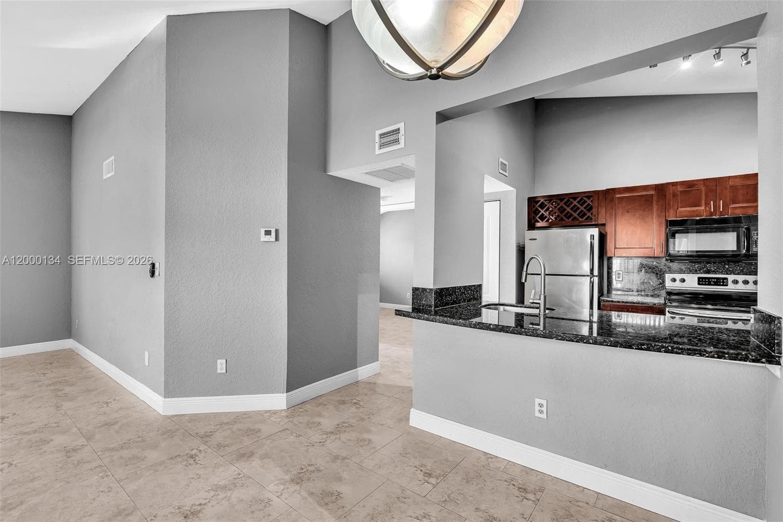 2881 Oakland Forest Dr 212 photo 5