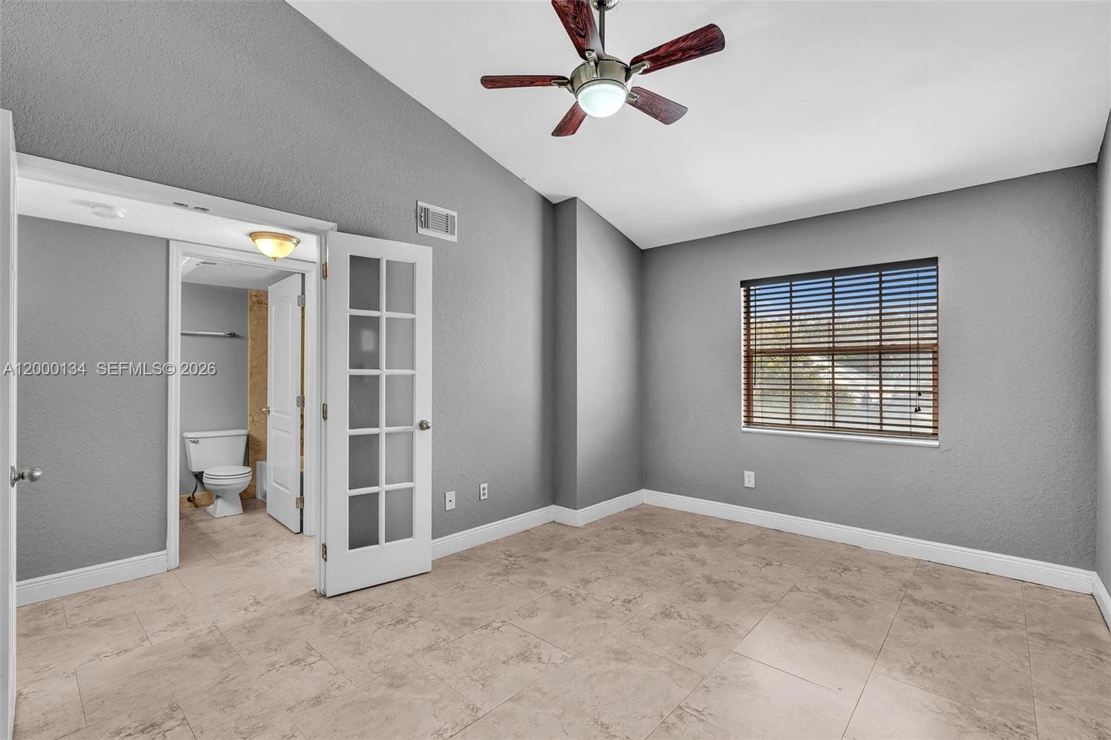 2881 Oakland Forest Dr 212 photo 18