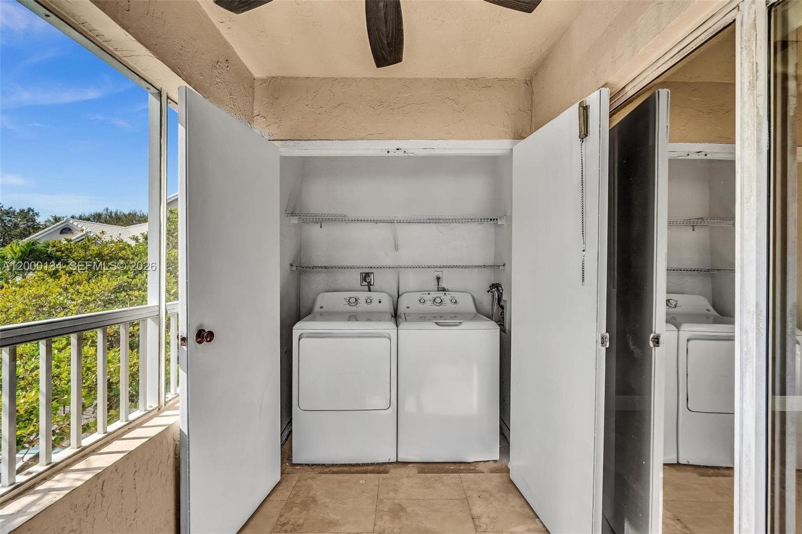 2881 Oakland Forest Dr 212 photo 15