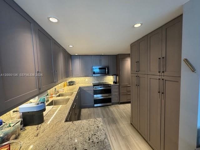 5401 Collins Ave 208 photo 23