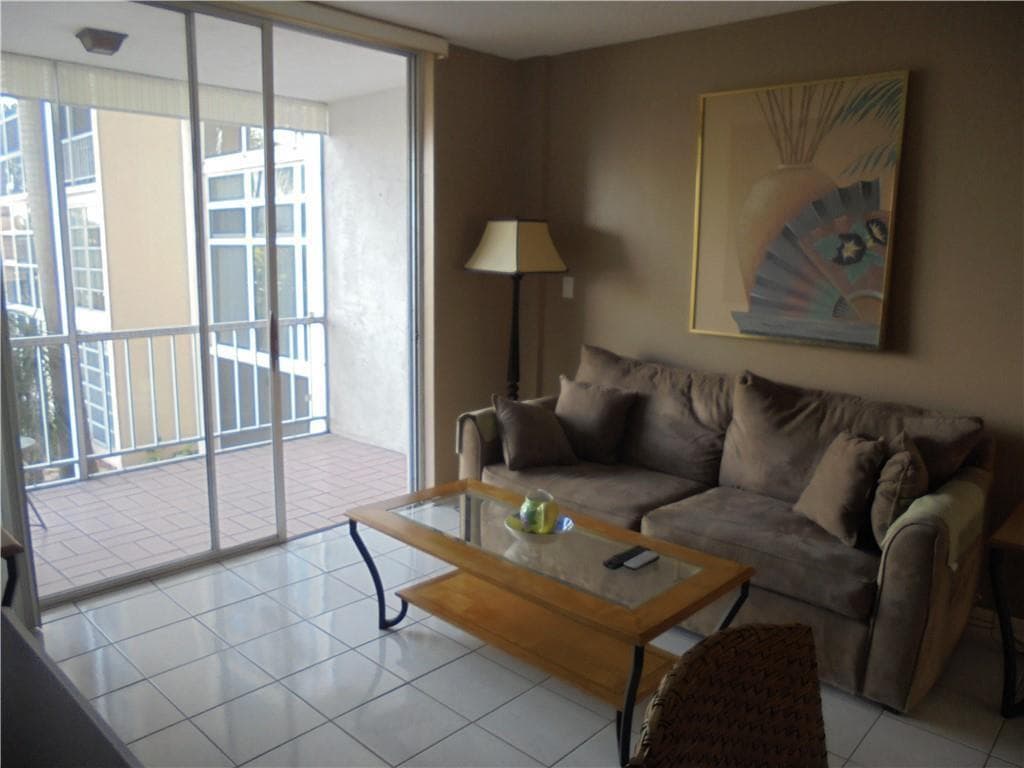 1391 S Ocean Boulevard 204 photo 5