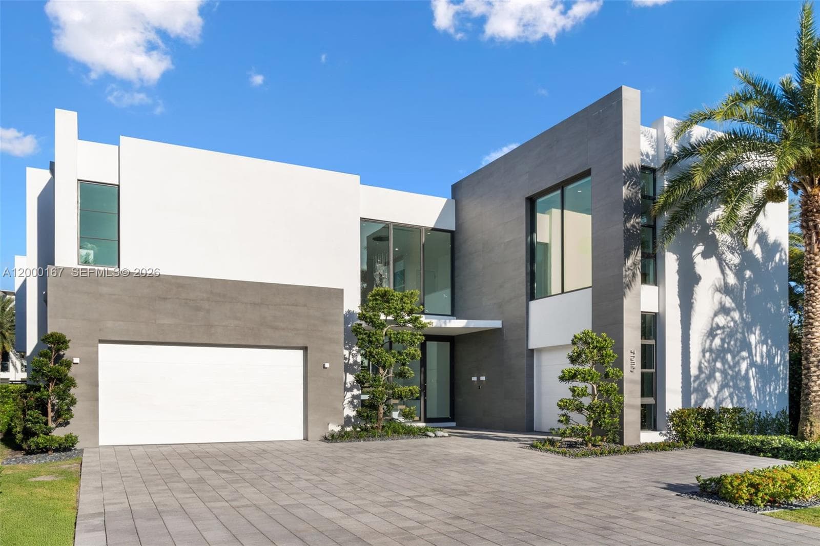 4232 Tradewinds Ave photo 3