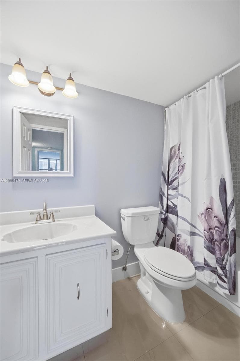 800 Parkview Dr 506 photo 21