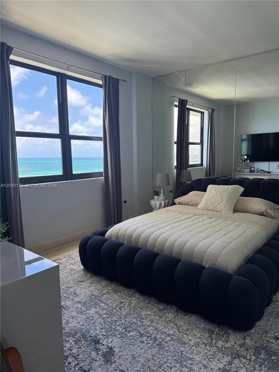 10185 collins ph 20 photo 10