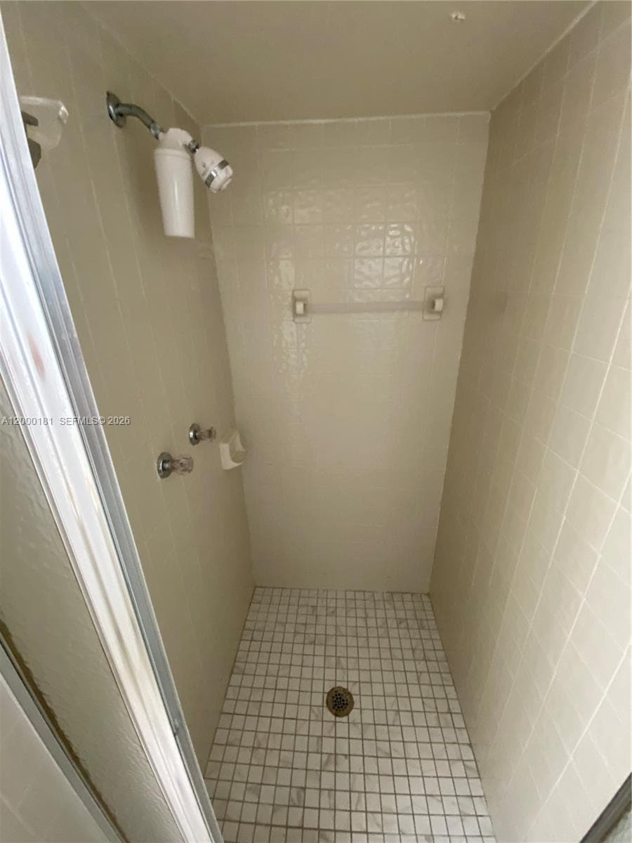 1900 Diana Dr 3D photo 17