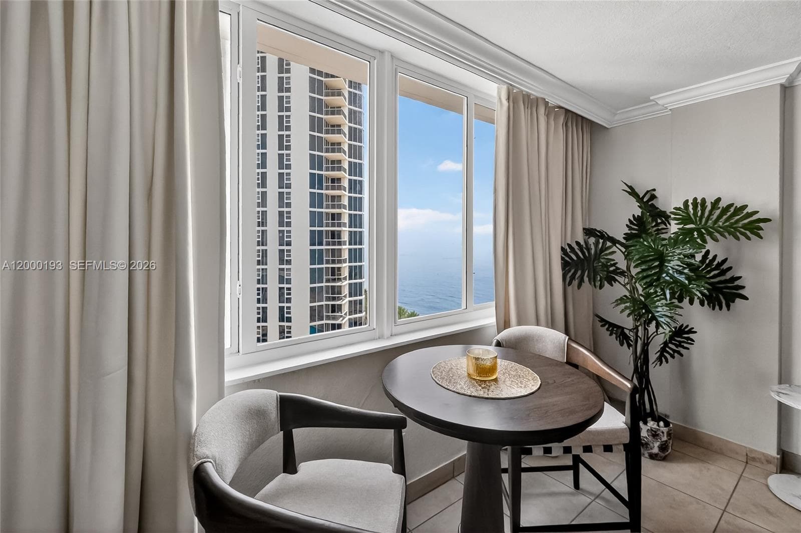 19201 Collins Ave 1123 photo 2