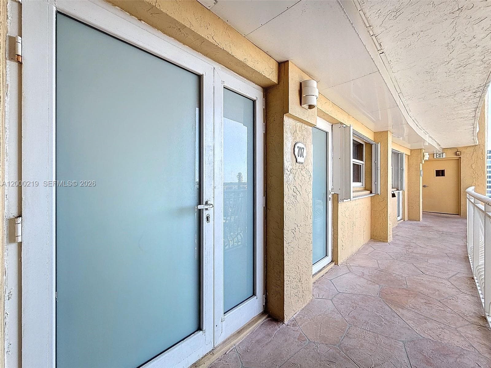 328 Ocean Blvd 707 photo 12