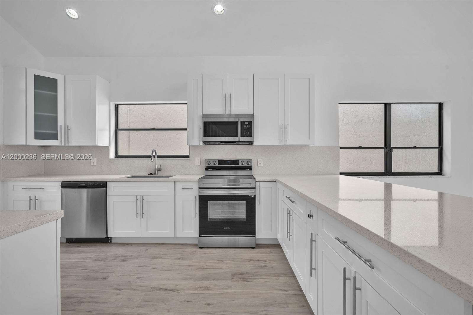 8694 Kimble Way 8694 photo 6