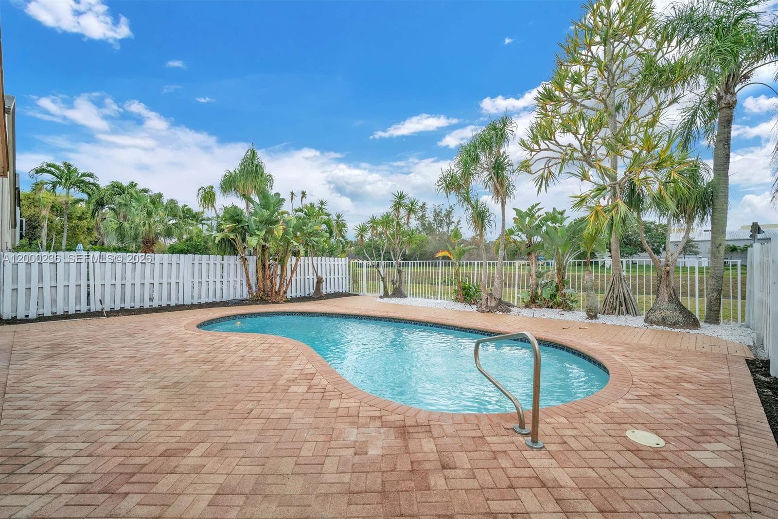 8694 Kimble Way 8694 photo 17