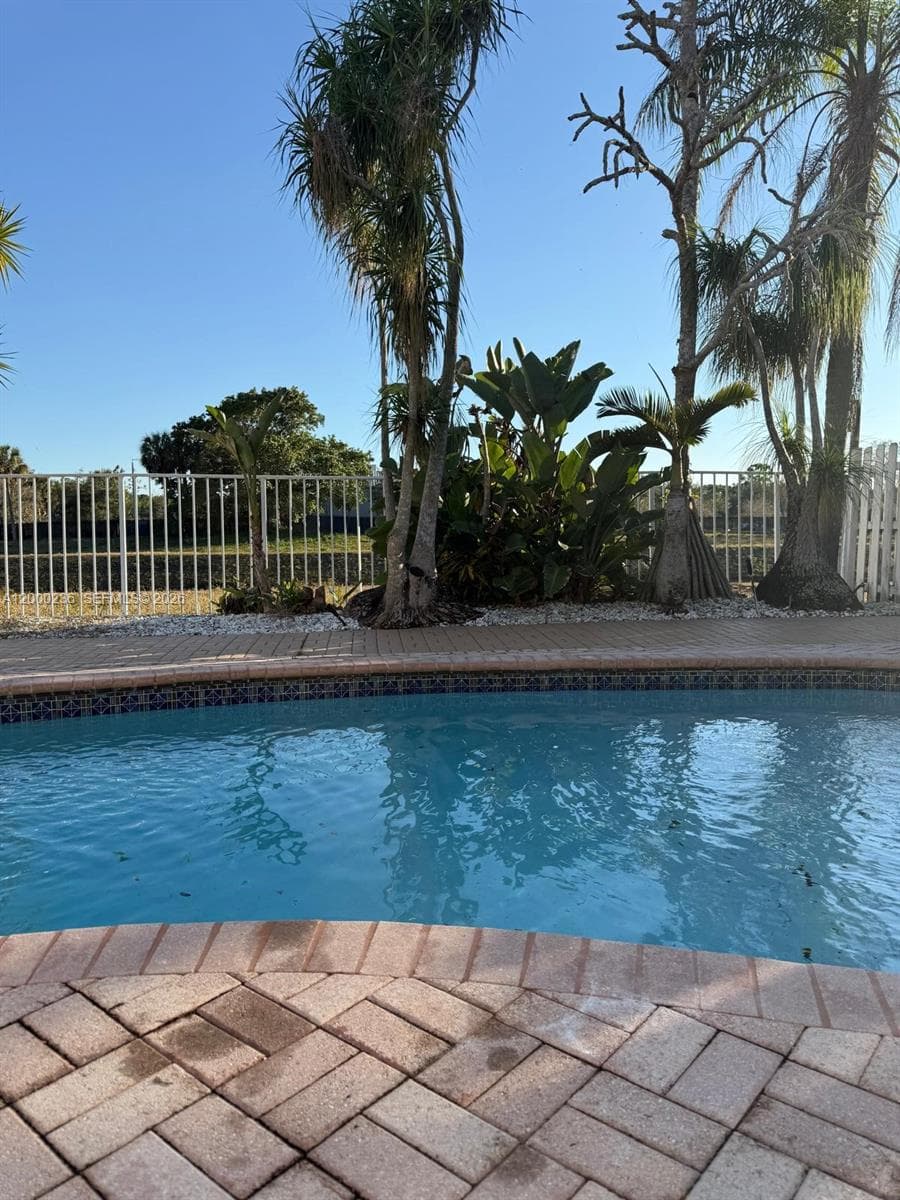 8694 Kimble Way 8694 photo 5