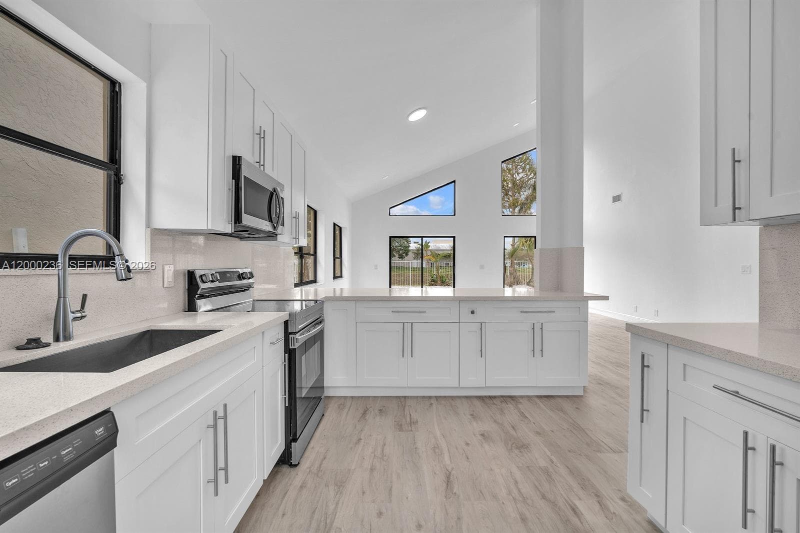 8694 Kimble Way 8694 photo 9