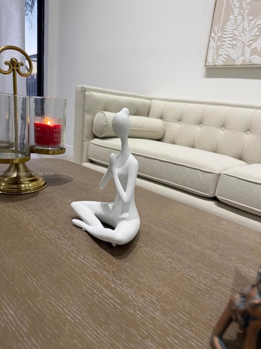 8694 Kimble Way 8694 photo 4