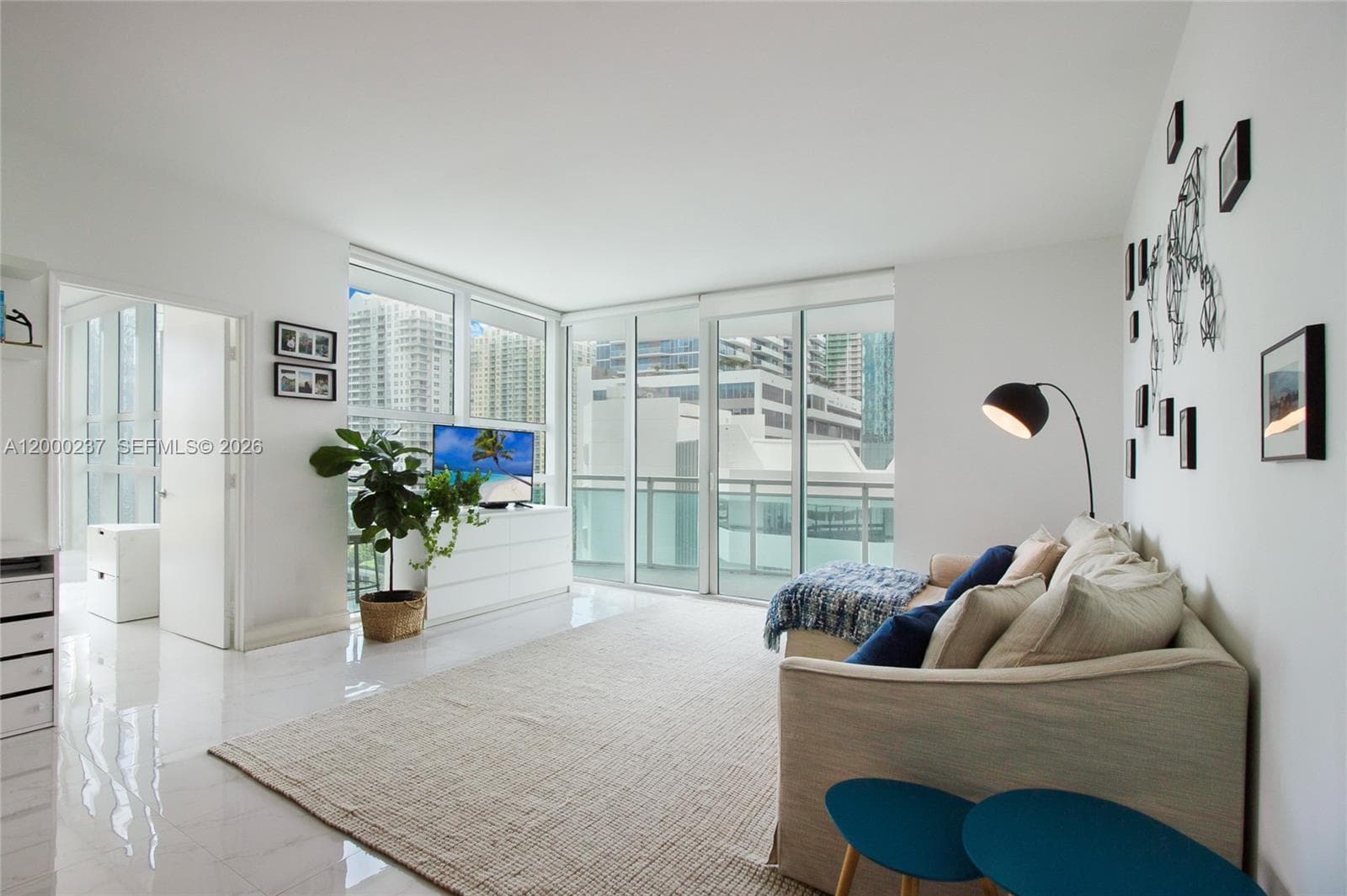 951 BRICKELL AVE 1410 photo 3