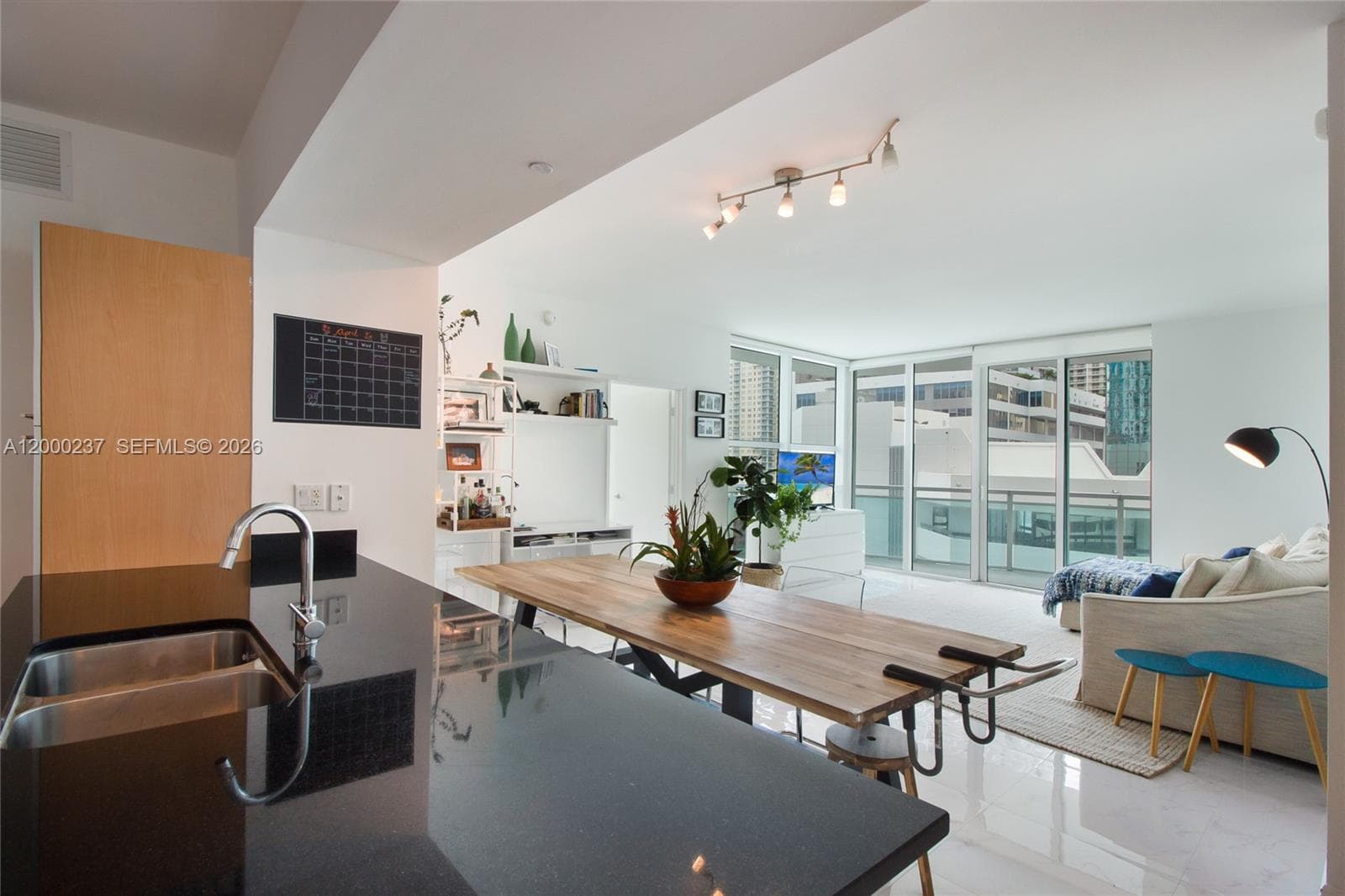 951 BRICKELL AVE 1410 photo 5