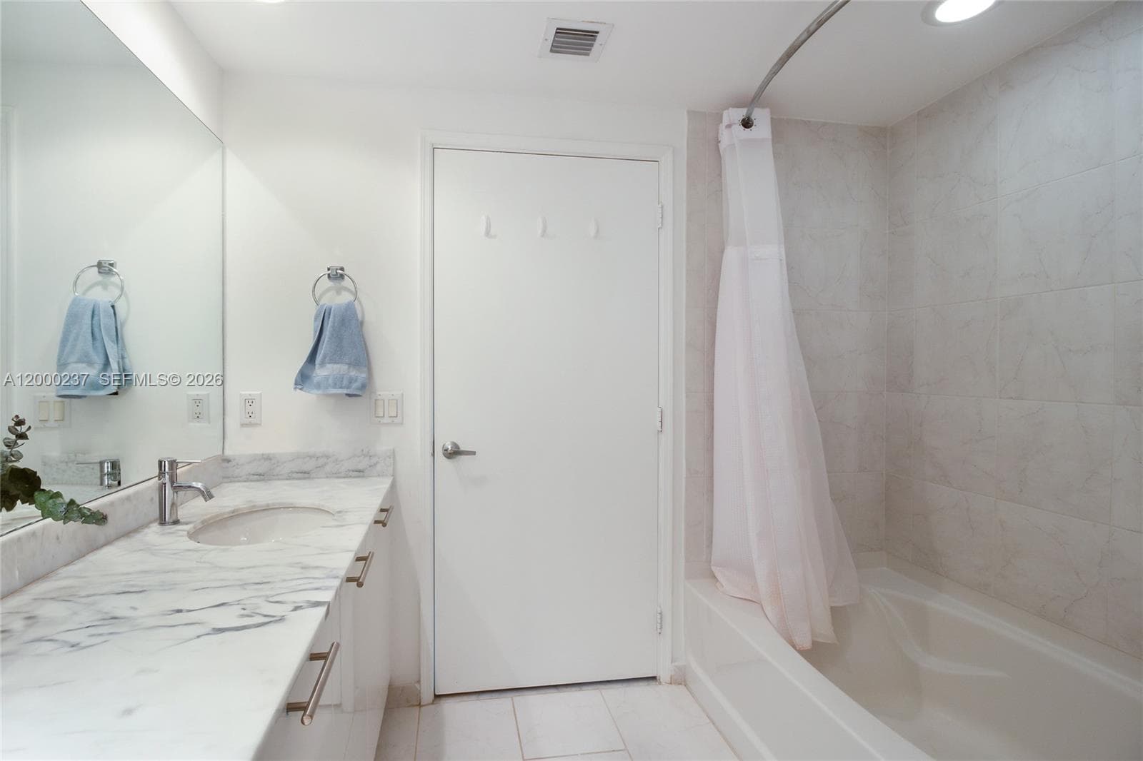 951 BRICKELL AVE 1410 photo 10