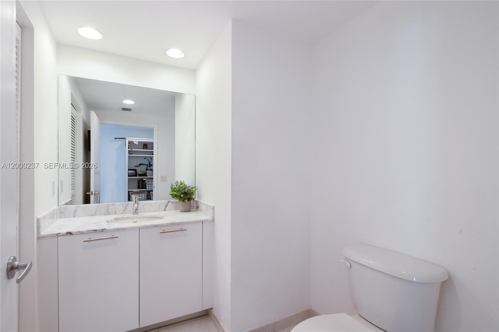 951 BRICKELL AVE 1410 photo 11