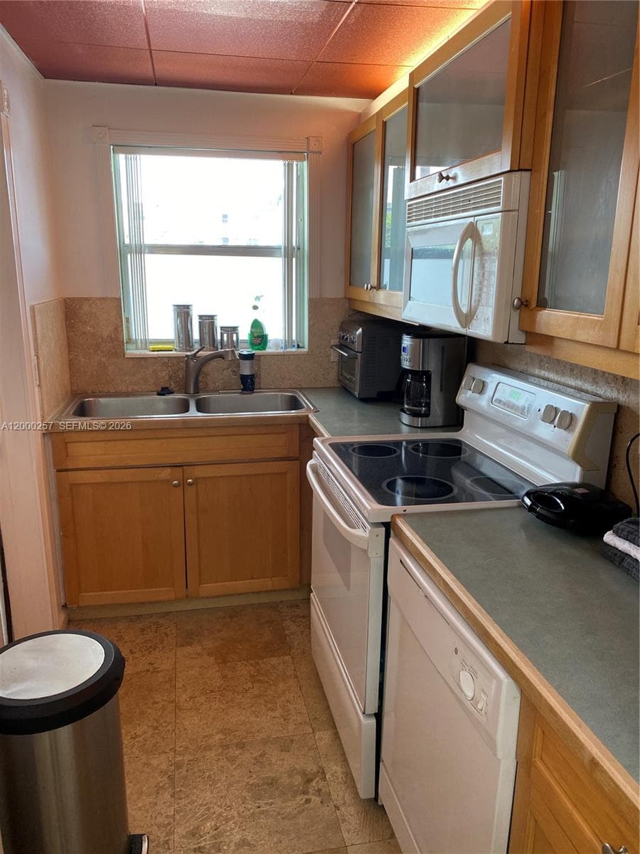 250 Layne Blvd 110 photo 24