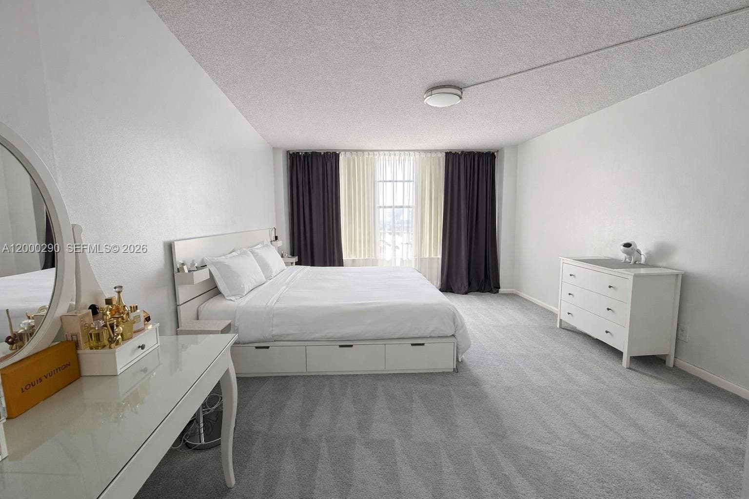 3800 Ocean Dr 1623 photo 5