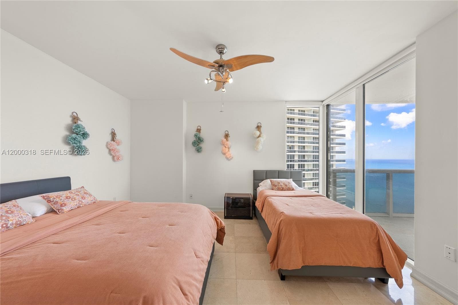 1850 Ocean Dr 3301 photo 19