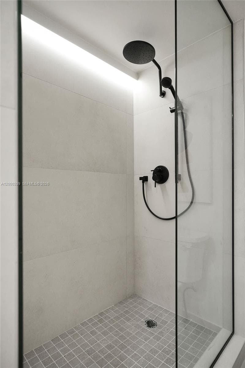 3505 Ocean Dr 808 photo 15