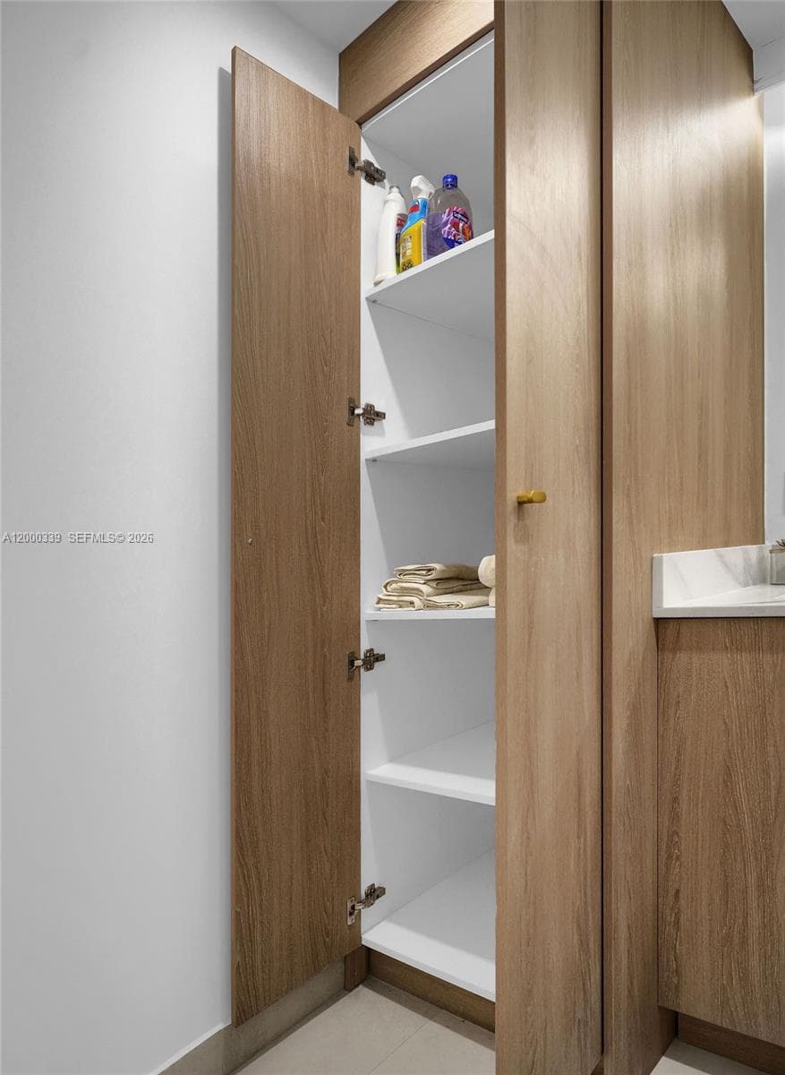 3505 Ocean Dr 808 photo 19