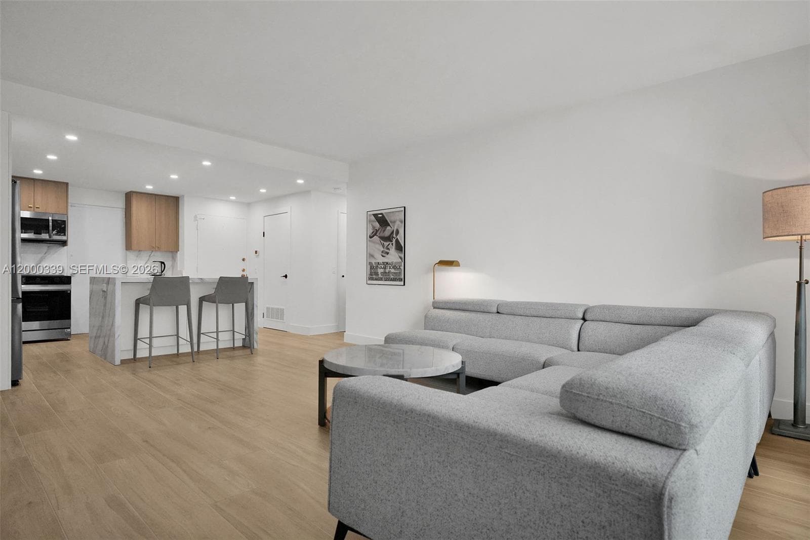 3505 Ocean Dr 808 photo 4