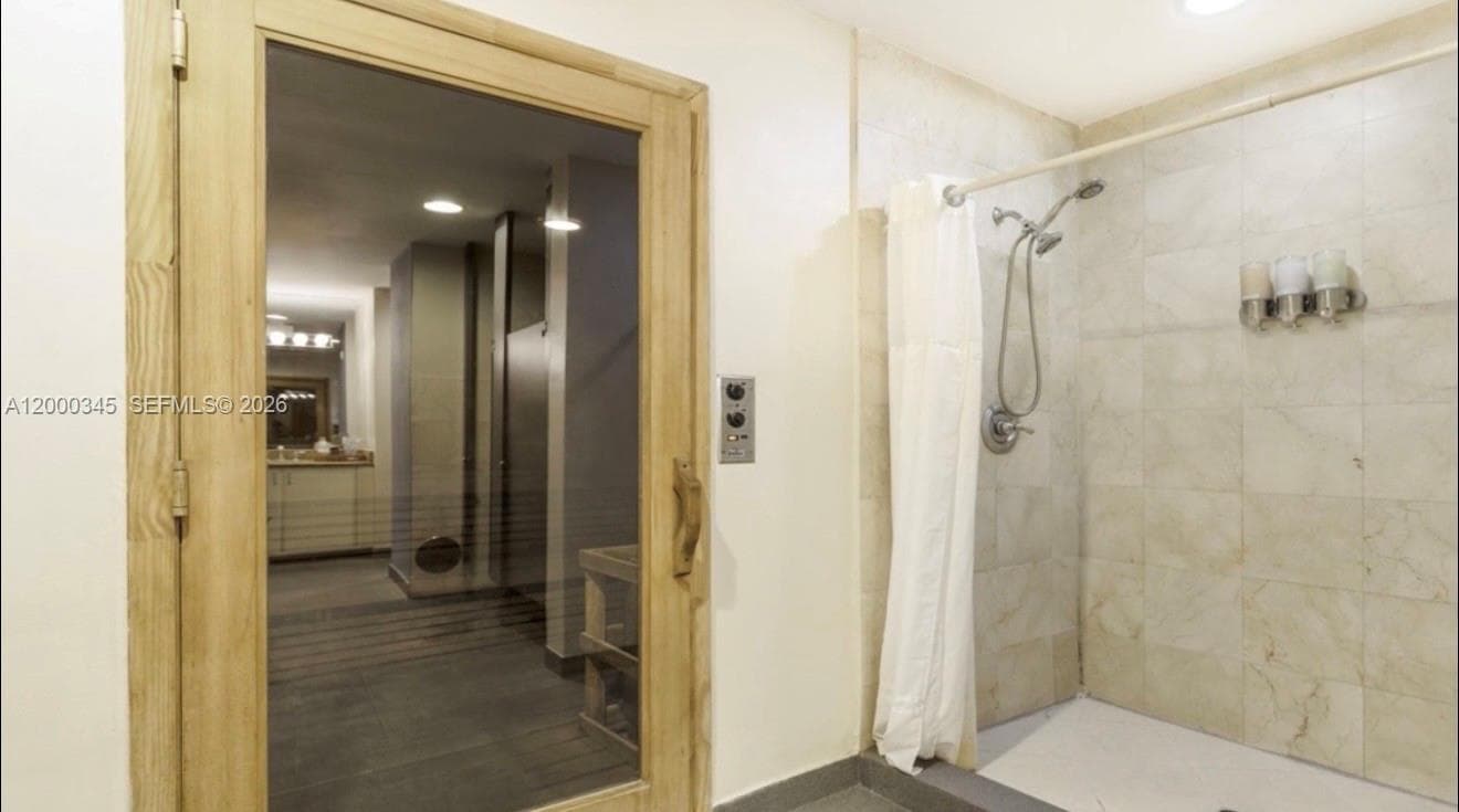 6365 Collins Ave 2702 photo 12