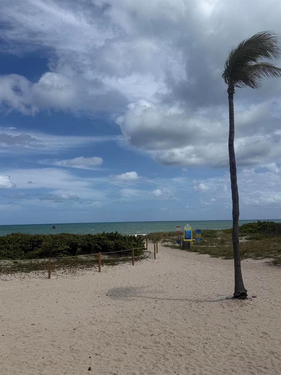 2000 S Ocean Boulevard 3b photo 11