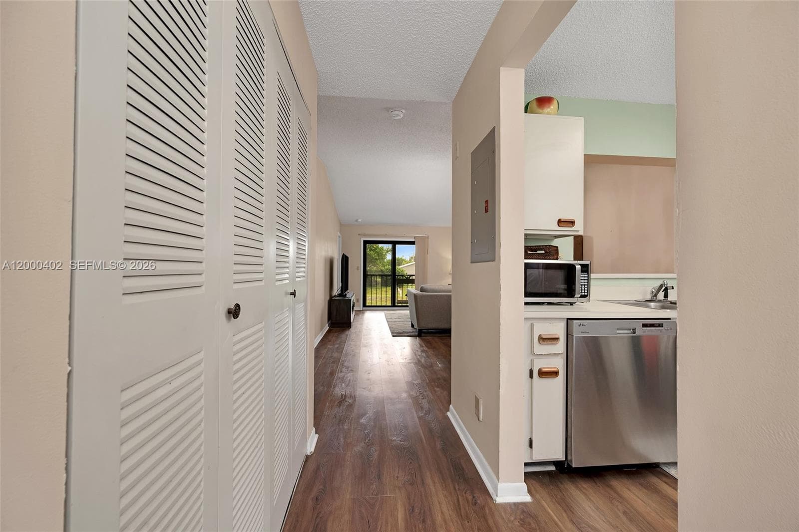 9449 Boca Cove Cir 911 photo 5