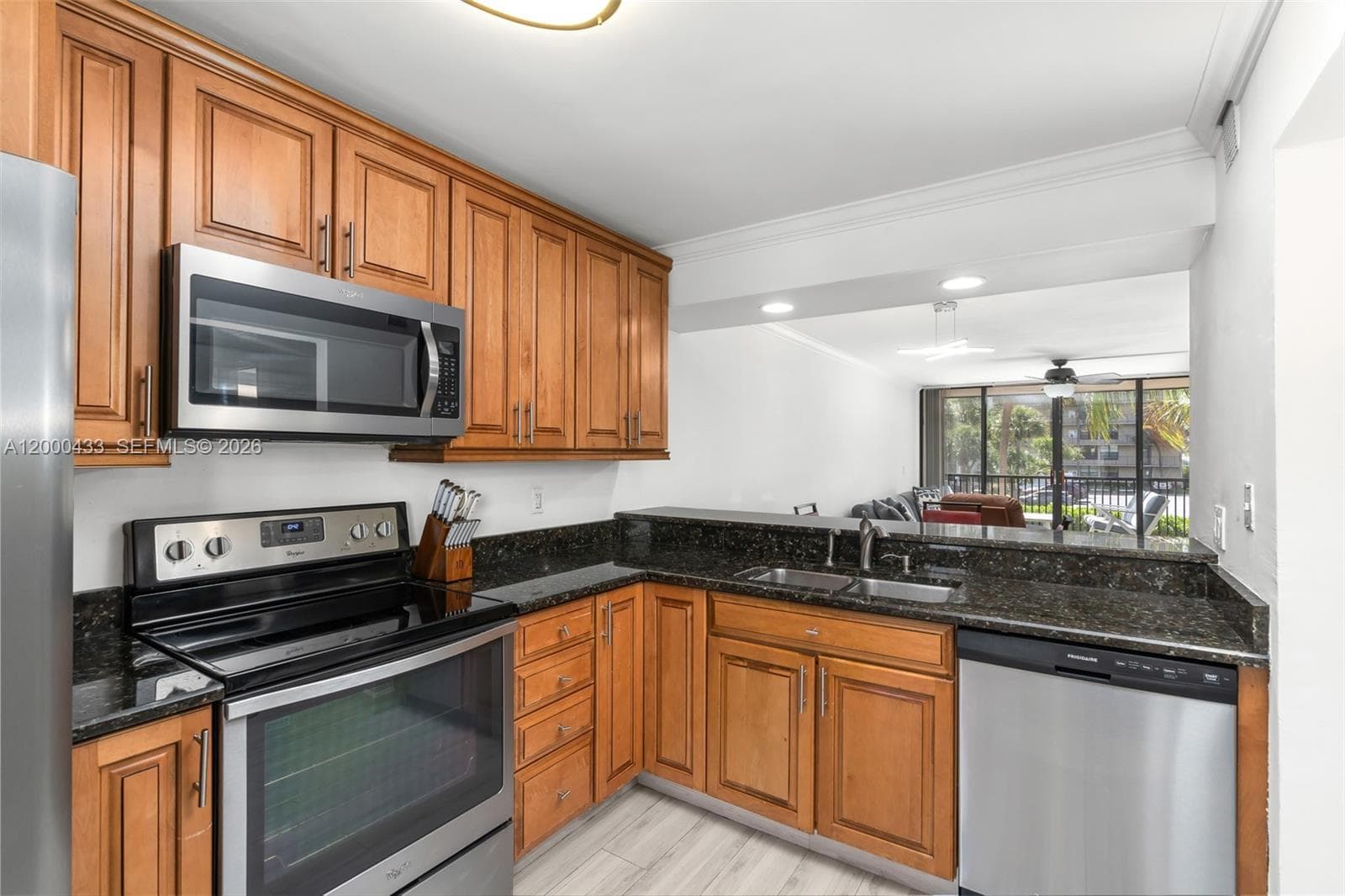 16 Royal Palm Way 205 photo 5