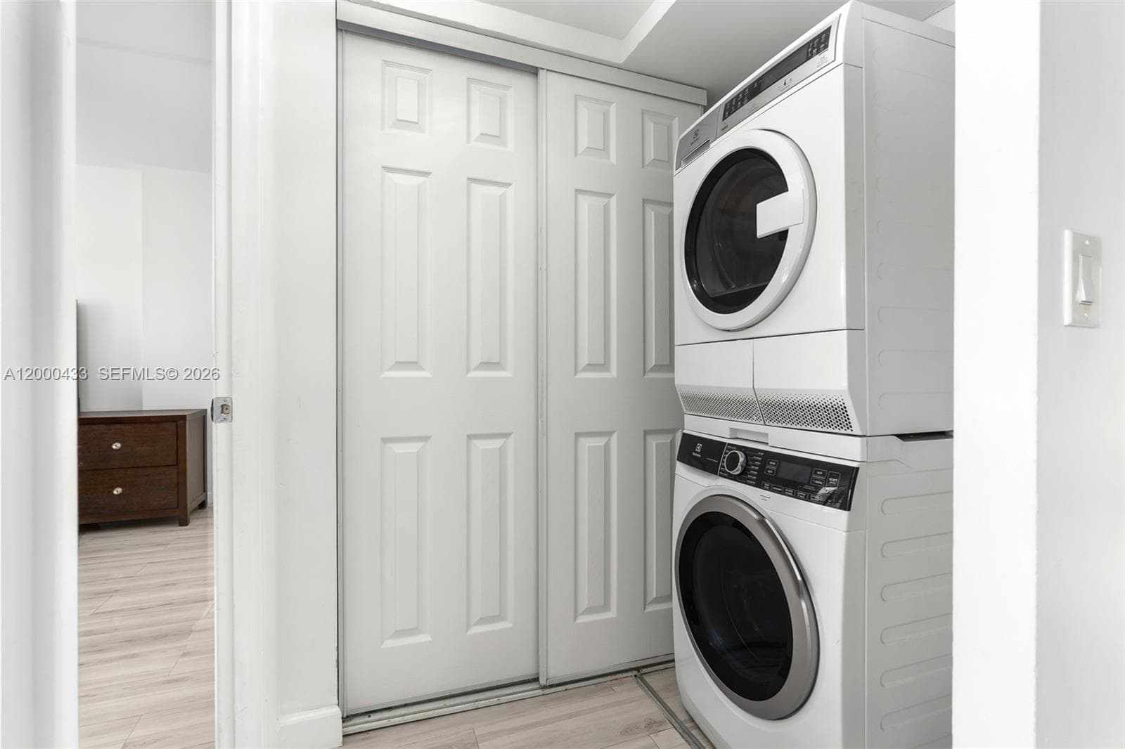 16 Royal Palm Way 205 photo 21